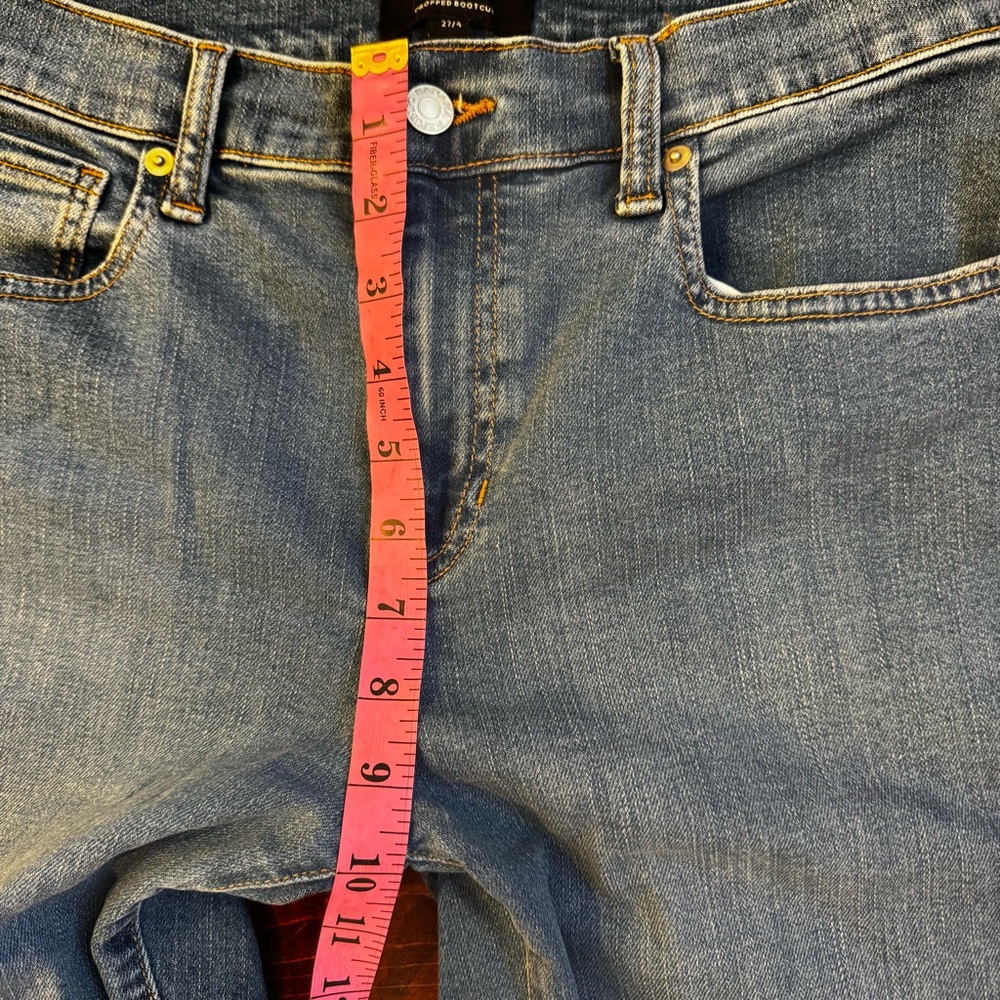 Banana‎ Republic Factory- Cropped Bootcut- Raw Hem. Size 4 - Picture 6 of 11